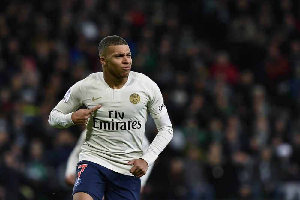 比亚迪海豚第100万辆整车下线 里程碑时刻